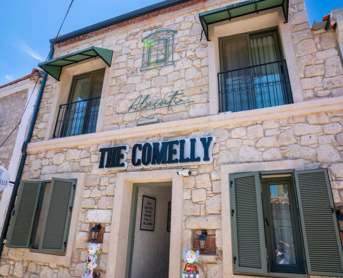 The Comelly Alacati Cesme